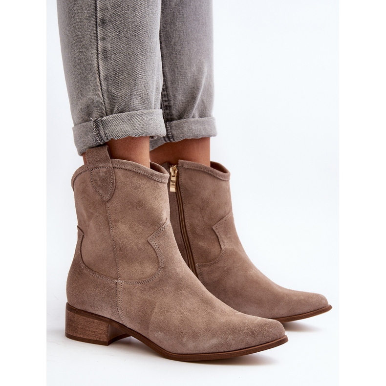 Zazoo 3329 Stivali da cowboy in pelle scamosciata cappuccino con tacco basso beige 1