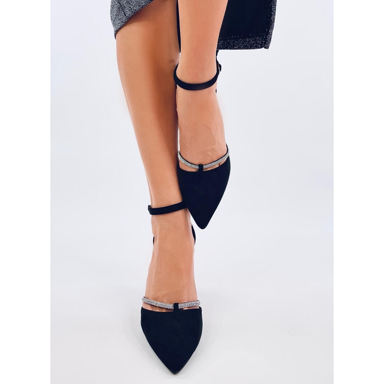 Ingrid Décolleté nere con tacco alto e strass nero 1