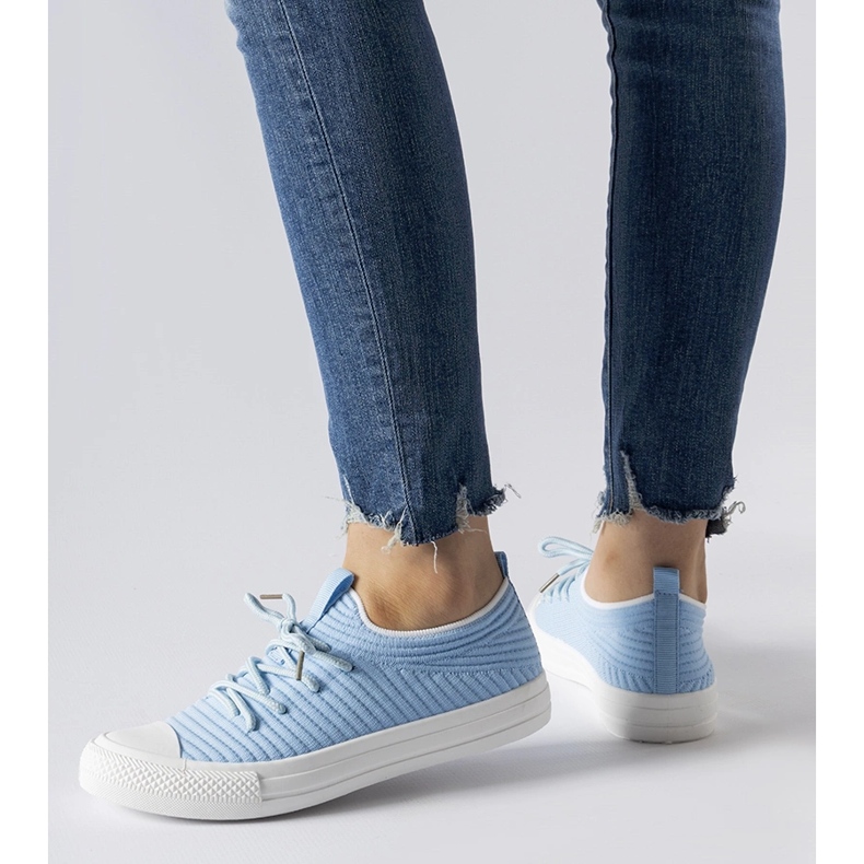 Sneakers blu da donna di Medina 1