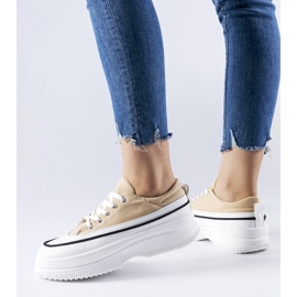 Sneakers beige sulla piattaforma Plesio 1