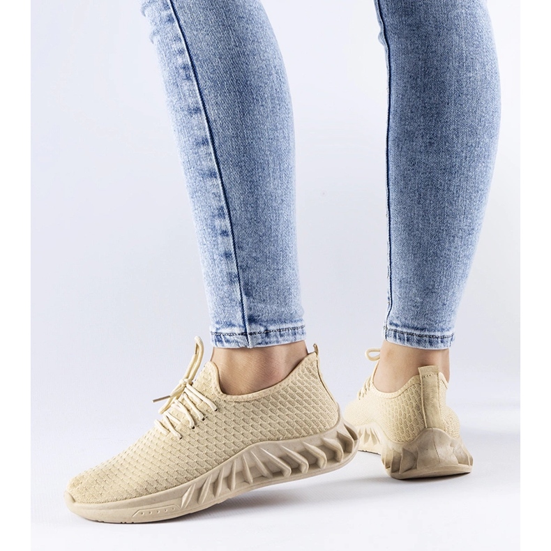 Sneaker in tessuto beige di Derek 1