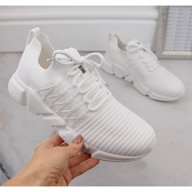 Scarpe sportive bianche leggere Big Star JJ274275 bianca 1