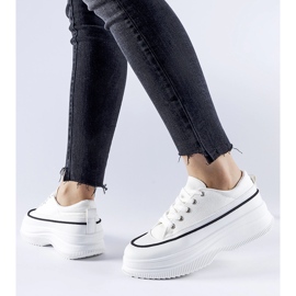 Sneakers bianche sulla piattaforma Plesio bianca 1