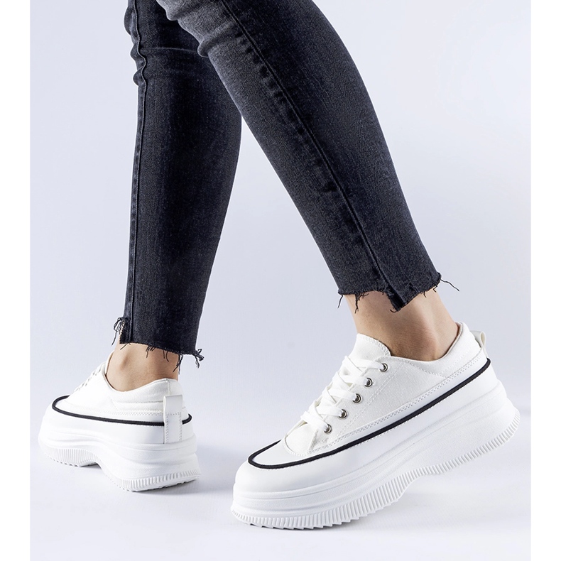 Sneakers bianche sulla piattaforma Plesio bianca 1