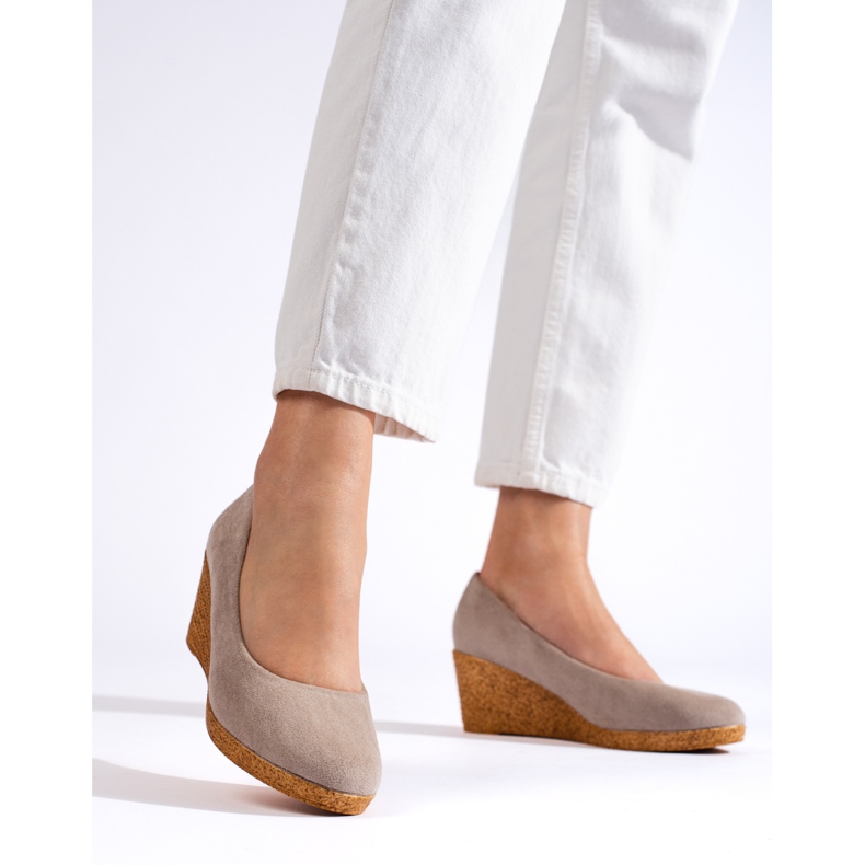 Décolleté con zeppa beige scuro 1