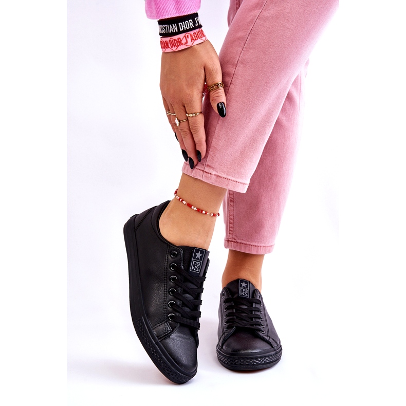 News Sneaker nere classiche in pelle in pelle da donna nero 2