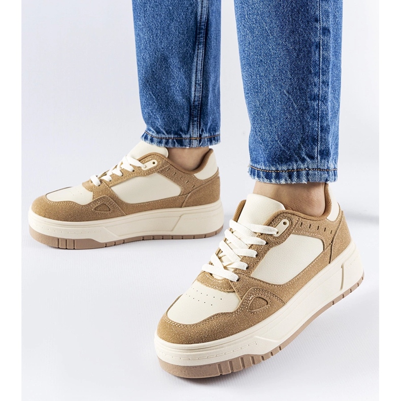Sneaker Pomona con plateau beige e bianca 1