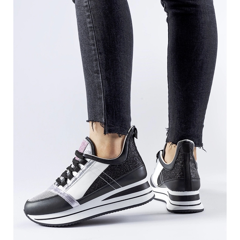 Sneakers nere glitterate sulla piattaforma Marcè nero 1