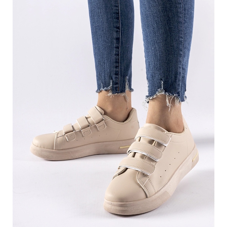 Sneakers beige con chiusura in velcro di Paré 1
