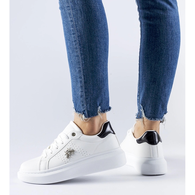 Sneakers bianche con applicazione Fairfax in zirconi bianco 1