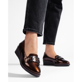 W. Potocki Potocki scarpe da donna in vernice con zeppa bassa marrone 1