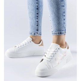 Sneakers bianche sulla piattaforma Montclair bianco 1