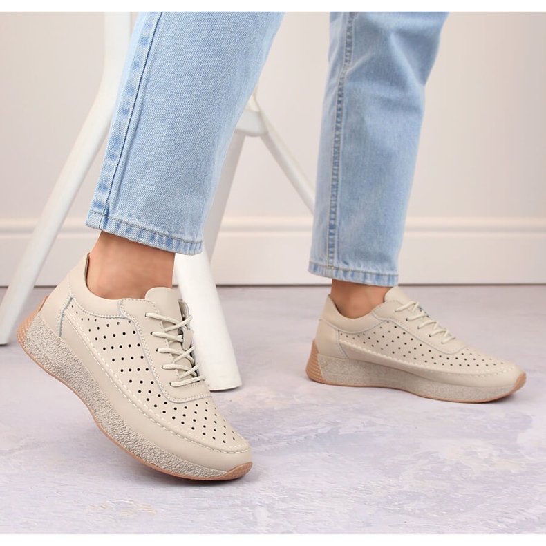 Scarpe da donna in pelle traforata, beige, Sergio Leone SP013 2