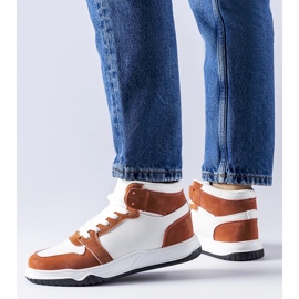 Le sneakers alte bianche e marroni di Elizabeth bianca 1