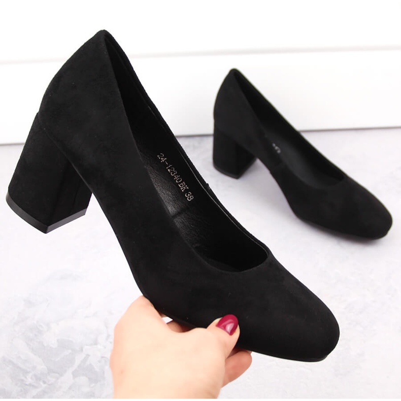 Décolleté da donna con tacco alto in pelle scamosciata nera Potocki SZ12340 nero 1