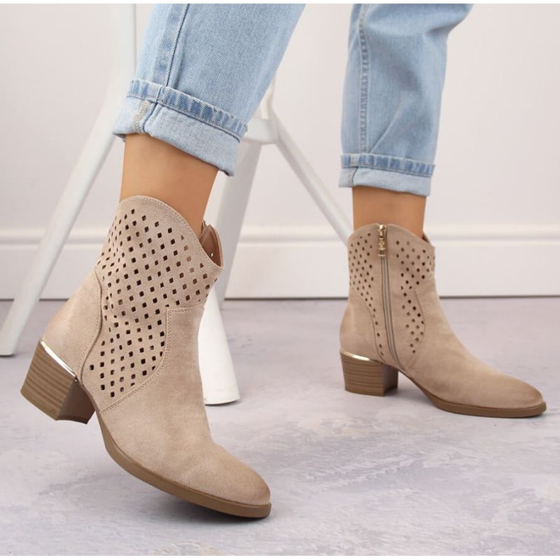 Stivali texani Vinceza W JAN265A in pelle scamosciata traforata, beige 2