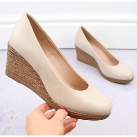 Scarpe con zeppa beige da donna Potocki SZ12024 1