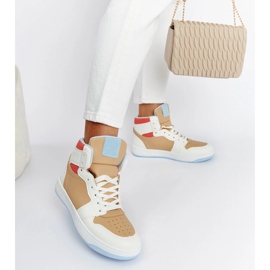 Sneakers alte bianche e beige di Eagan 1