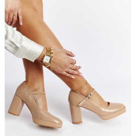 Décolleté con tacco in vernice beige Cher 1