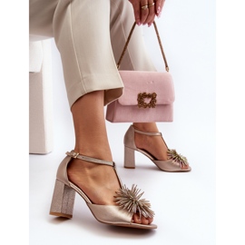 Sandali in pelle con tacco alto con decorazione Laura Messi 2758 Gold d'oro 2