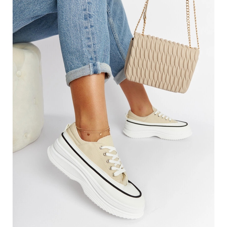 Sneakers beige sulla piattaforma Plesio 2