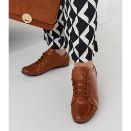 Scarpe marroni con punta in vernice di Parady marrone 2
