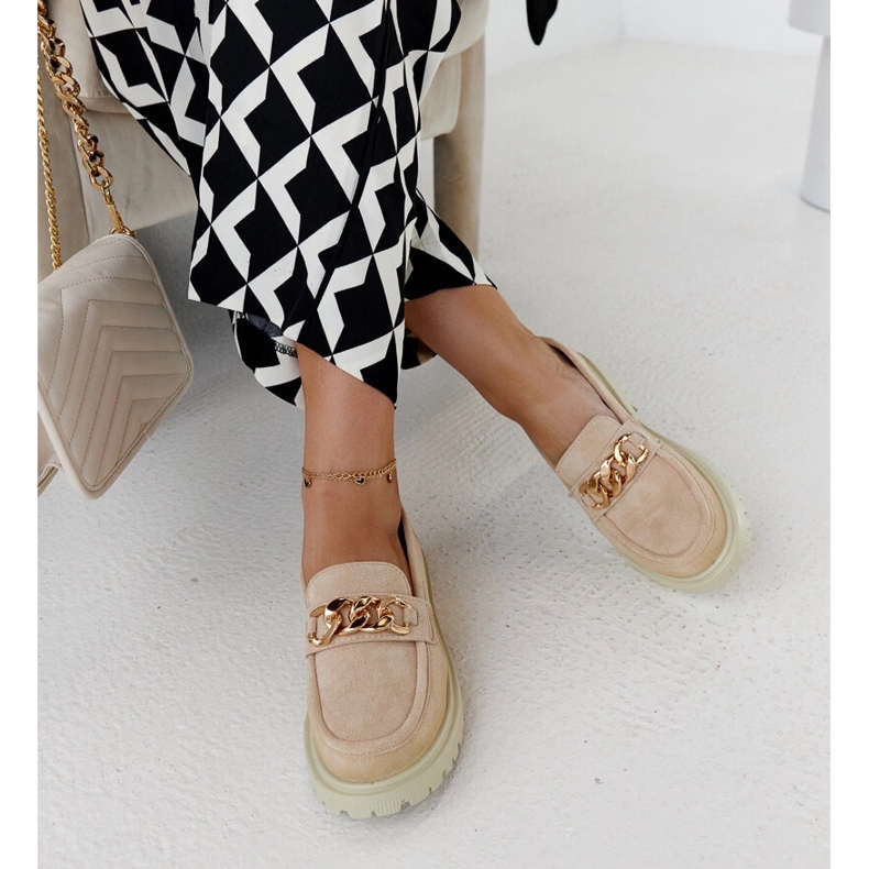 Mocassini in camoscio beige di Elenor 1