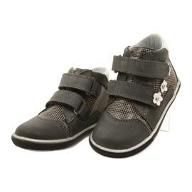 Scarpe in pelle femminile con fiori bianchi 91904 grigio bartek 3