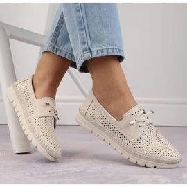 Scarpe slip-on da donna in pelle traforata, beige Vinceza 7872 1
