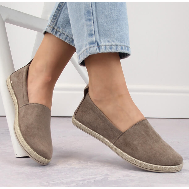 Espadrillas slip-on da donna in camoscio cappuccino Potocki W16009 beige 1