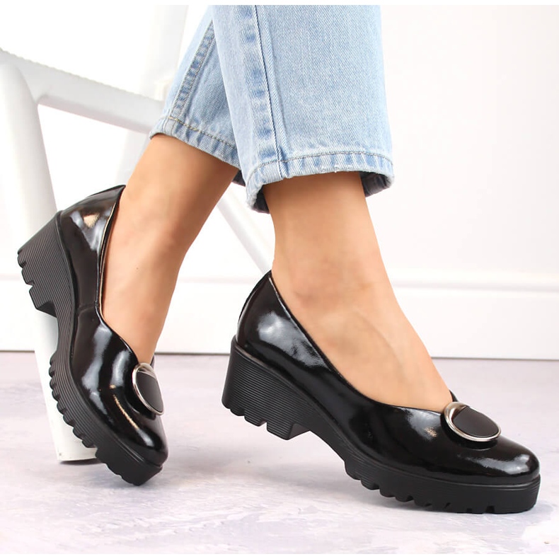 Scarpe da donna in vernice con decorazione Filippo DP4569 nero 1