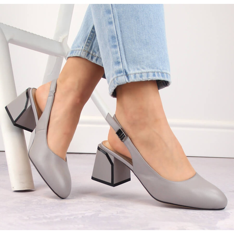 Eleganti sandali da donna in pelle con tacco alto, colore grigio Vinceza 66601 1