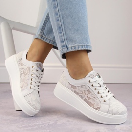 Scarpe sportive da donna con plateau in pizzo, bianche S.Barski HY025 bianco 1