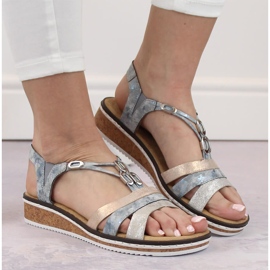 Comodi sandali slip-on con zeppa da donna Rieker V36G4-40 blu 1
