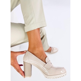Mocassini con tacco in vernice Jeffis Beige 2