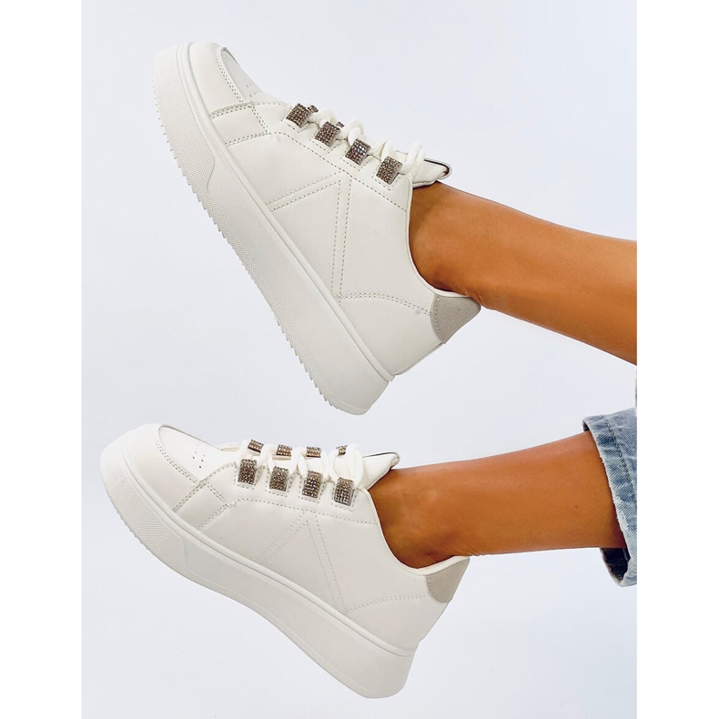 Sneaker Sadri Beige con lacci spessi 1