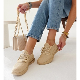 Sneaker in tessuto beige di Weekley 2
