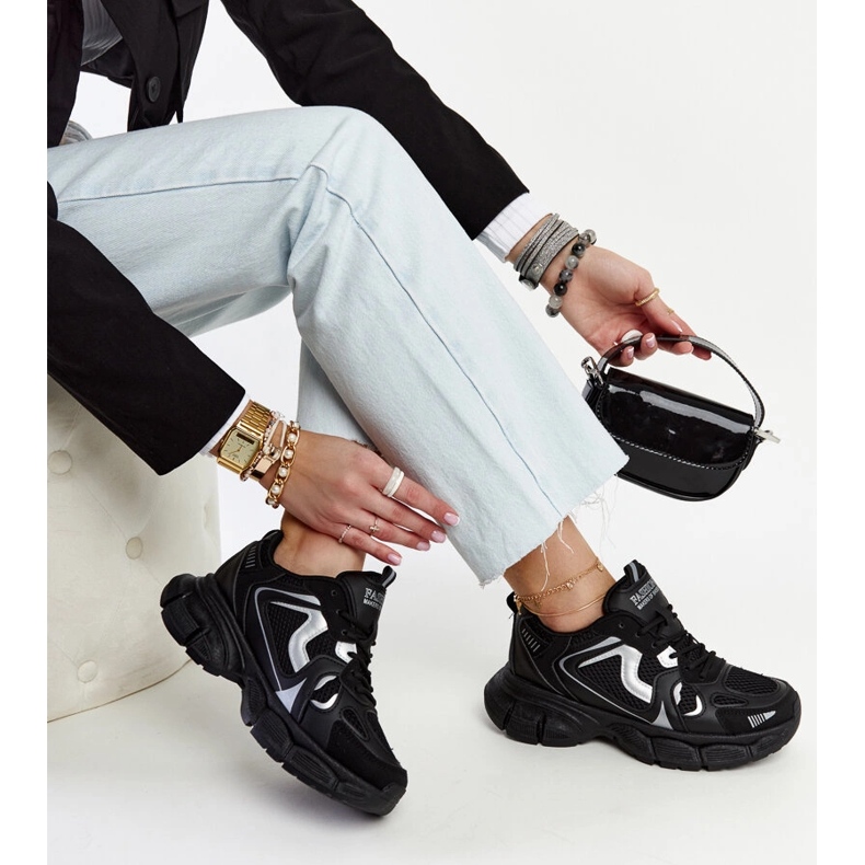 Sneaker nere con massiccia suola giacobina nero 1