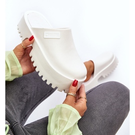 Infradito da donna con suola massiccia Big Star NN274015 Bianco 2