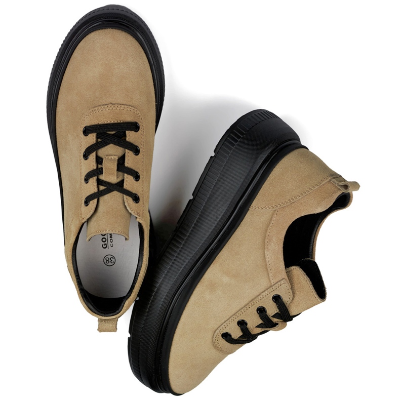 Sneakers da donna in pelle beige con suola nera 1
