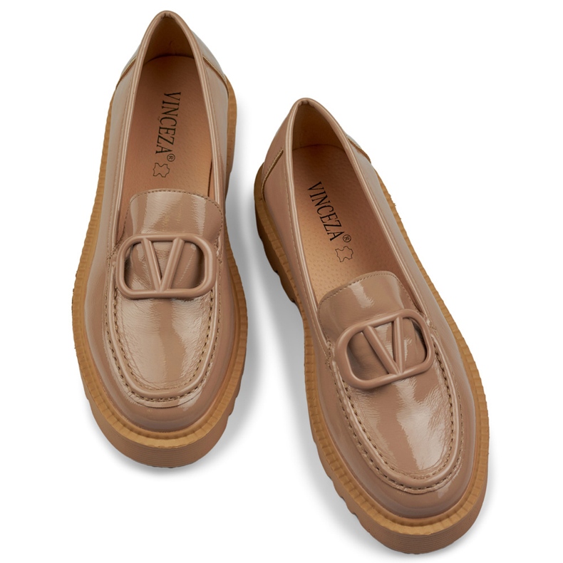 Mocassini da donna in vernice beige 1