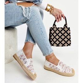 Espadrillas con plateau in pizzo bianco di Sonali 1
