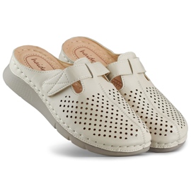 Infradito sanitarie da donna con punta chiusa e velcro beige 2