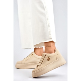 Sneakers beige da donna con suola spessa 2