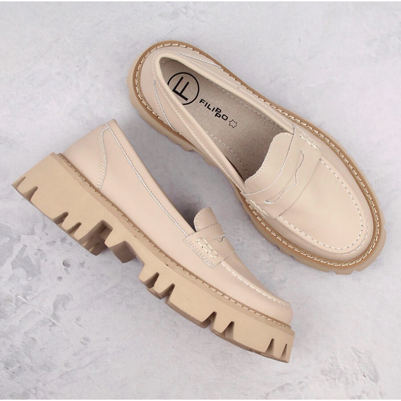 Scarpe in pelle, mocassini da donna con tacco e plateau, beige Filippo DP6088 1