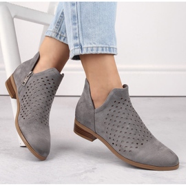 Stivaletti da donna in camoscio con cut-out, grigio Vinceza 58240 1