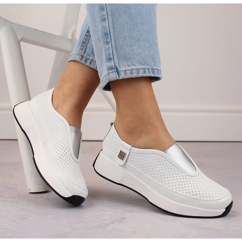 Scarpe slip-on sportive da donna comode in pelle, bianche, T.Sokolski 456 bianca 2