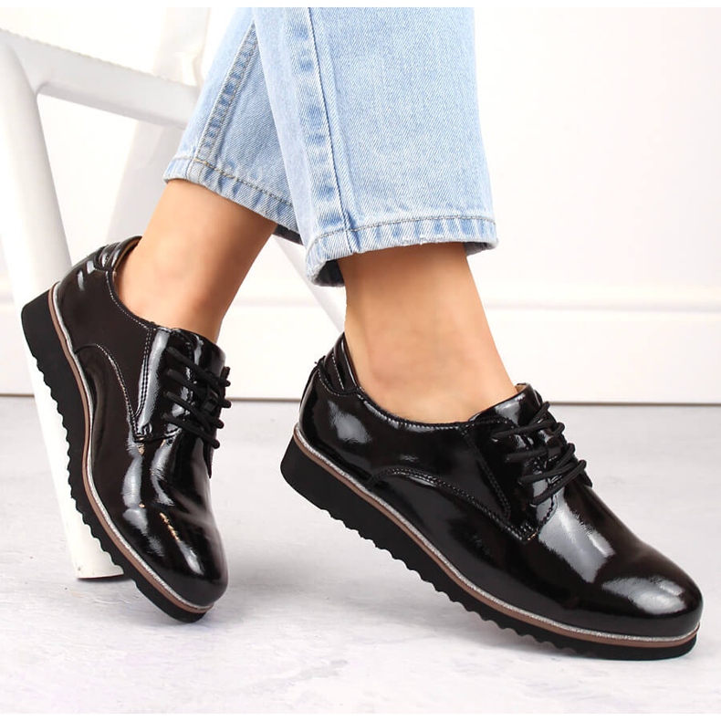 Scarpe da donna in vernice nera Filippo nero 2