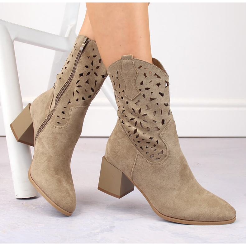 Stivali texani traforati da donna in camoscio, beige Jezzi ASA217-7 1