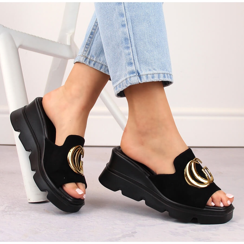 Pantofole con zeppa in pelle scamosciata da donna, nere, Vinceza 58295 nero 1